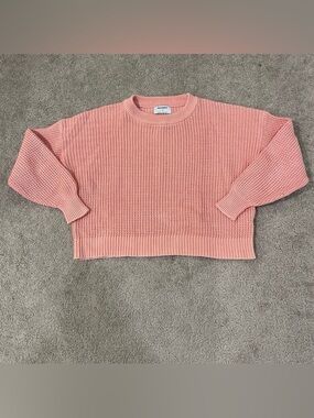 Old Navy Cropped Chunky Crew Neck Sweater